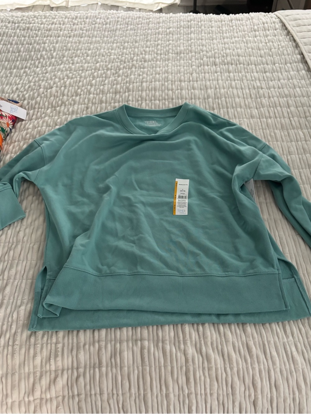 Time and Tru Green Crewneck Sweater